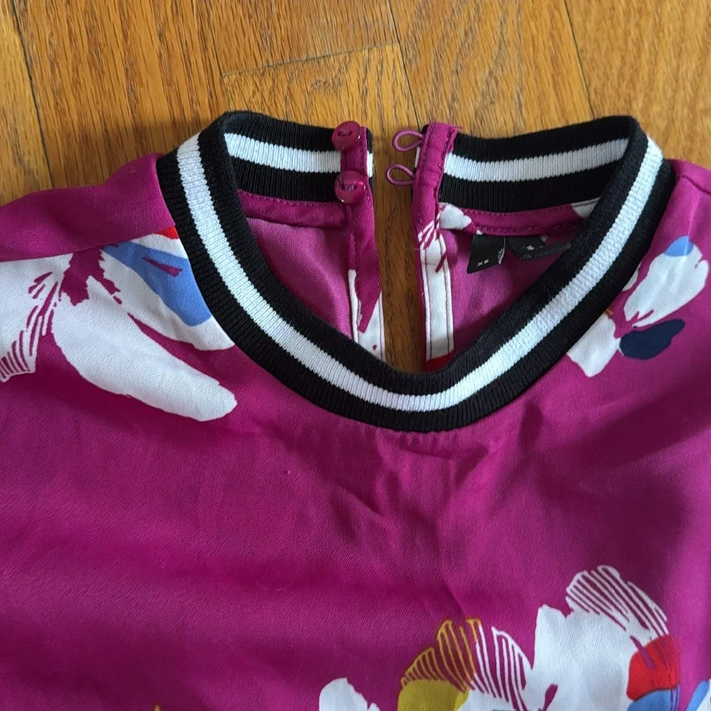Floral Short Sleeve Top - Picture 2 of 3